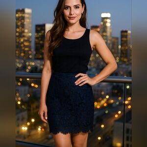 Banana Republic Lace Pencil Skirt Lined Black Floral Scalloped hem, Size 12